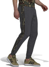 Essentials Fleece Camo-Print broek