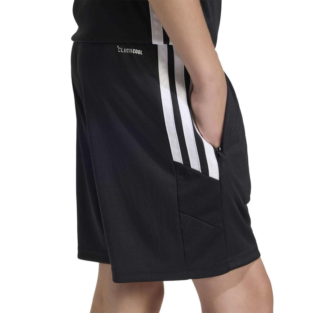 Tiro Essential voetbal training korte broek