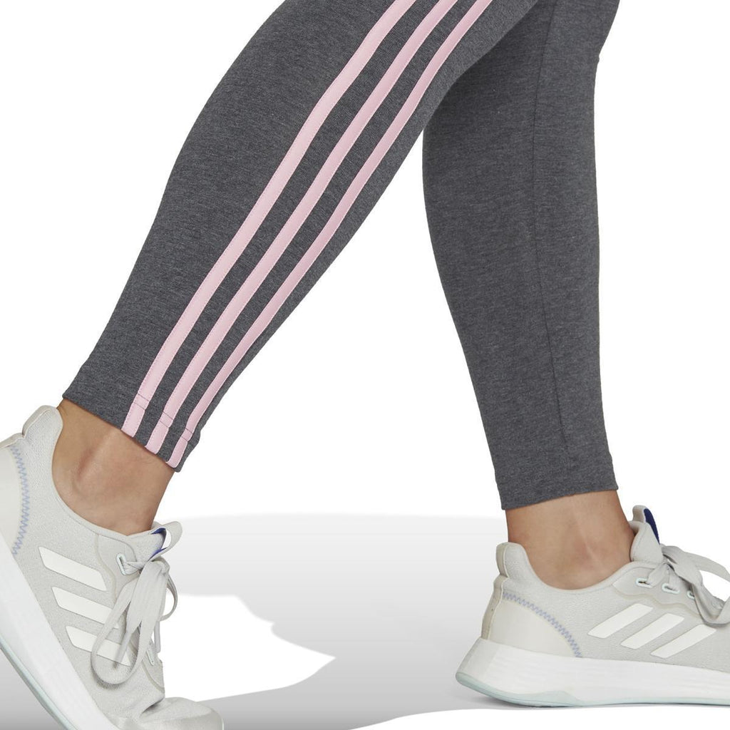 W 3s Leg