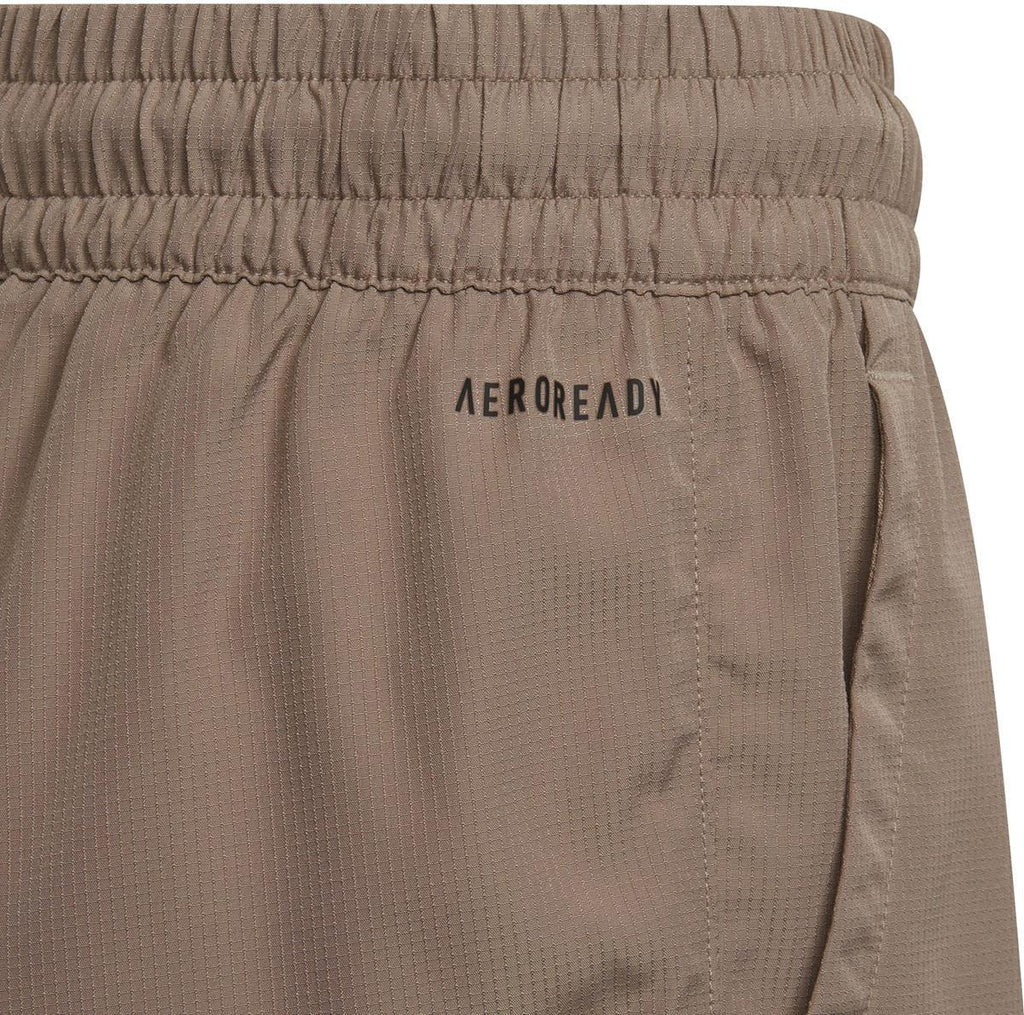 B Club Short