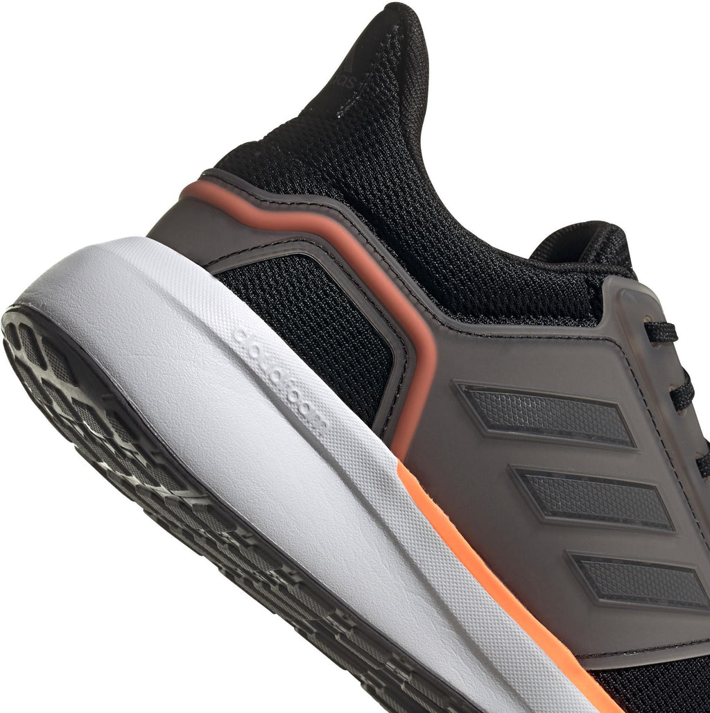 UB19 TD