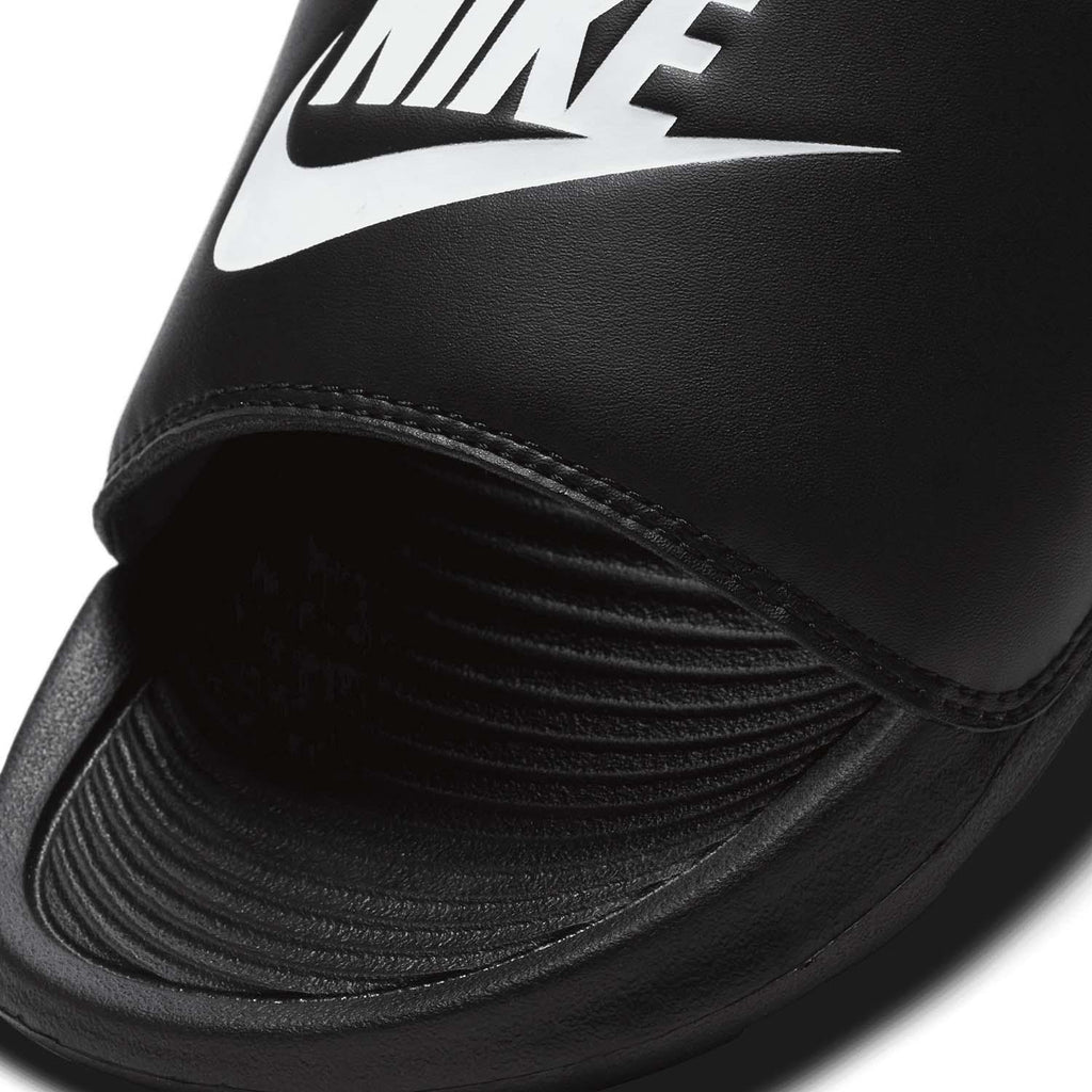 W NIKE VICTORI ONE SLIDE