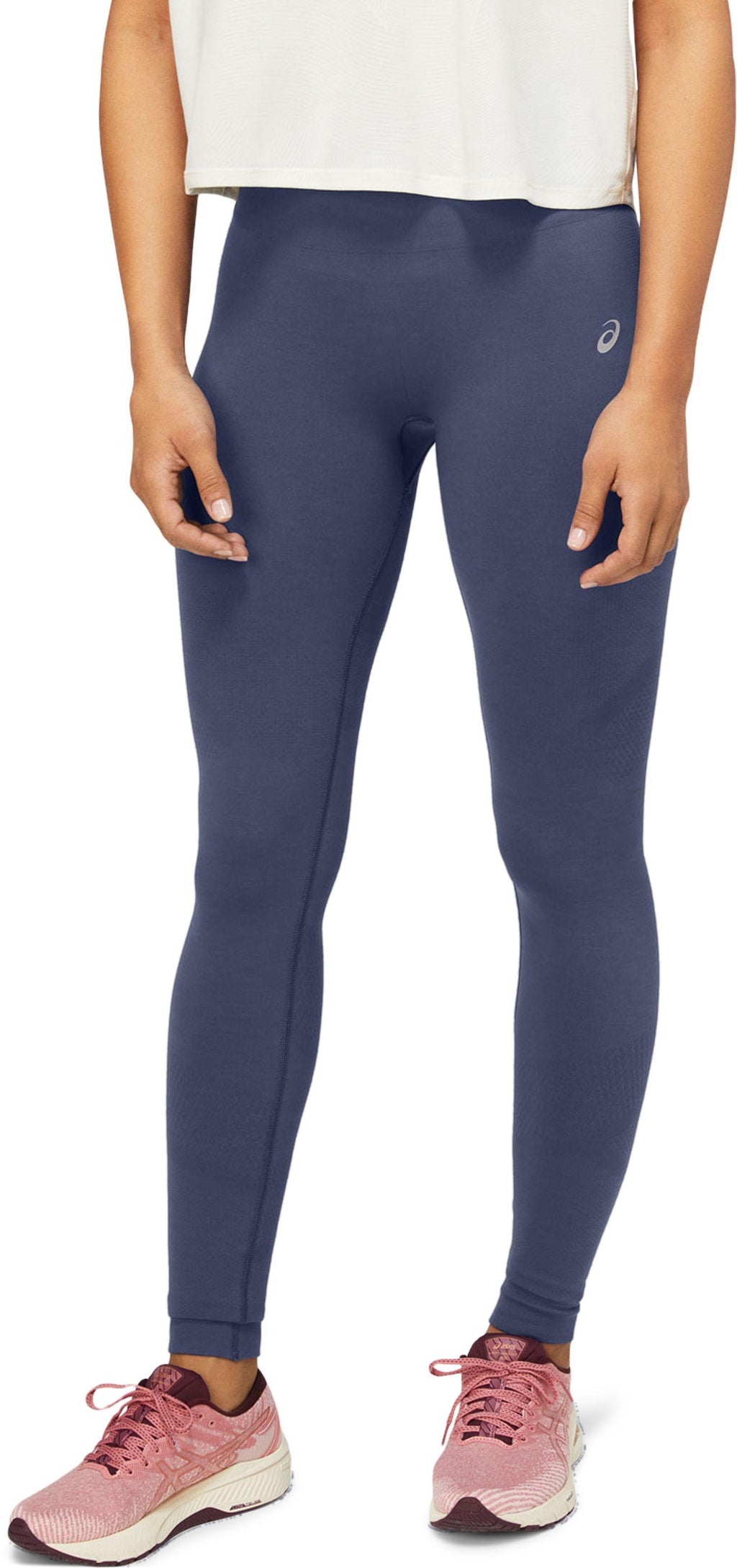 Seamless tight