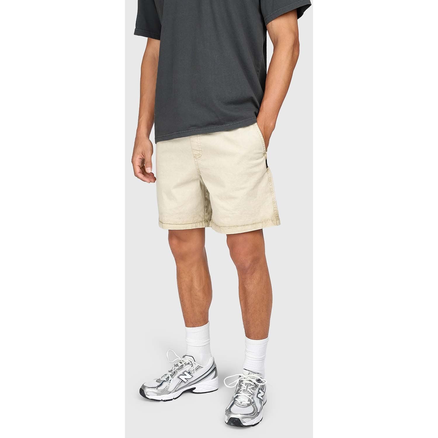 Korte broek voor heren, met diepe zakken, losse pasvorm, casual Korte broek voor heren, met diepe zakken, losse pasvorm, casual