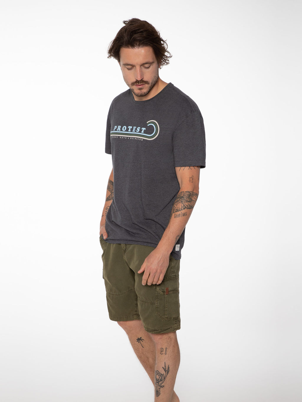 Pack wood short