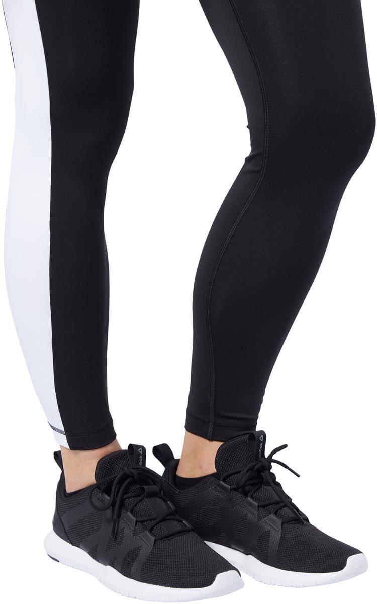 Linear Logo Tight