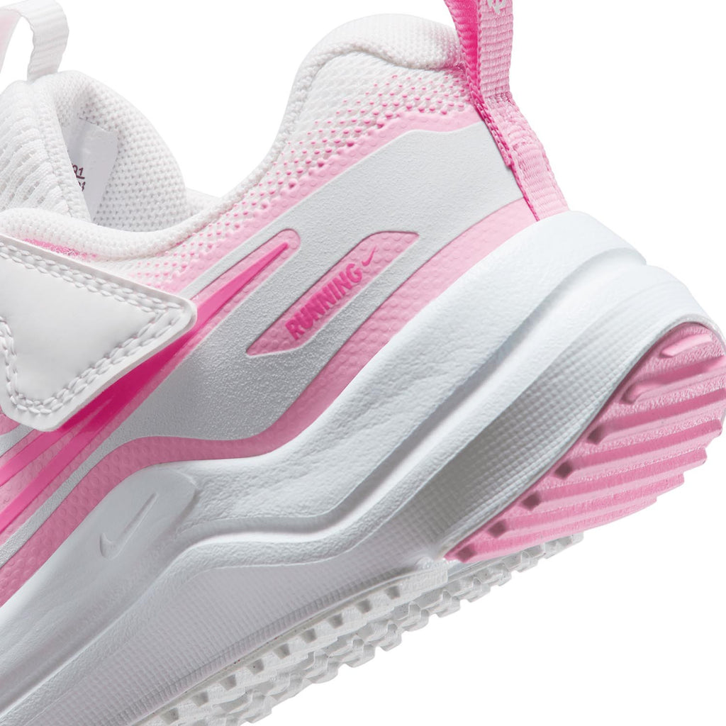 Cosmic Runner Little Kids' sneakers