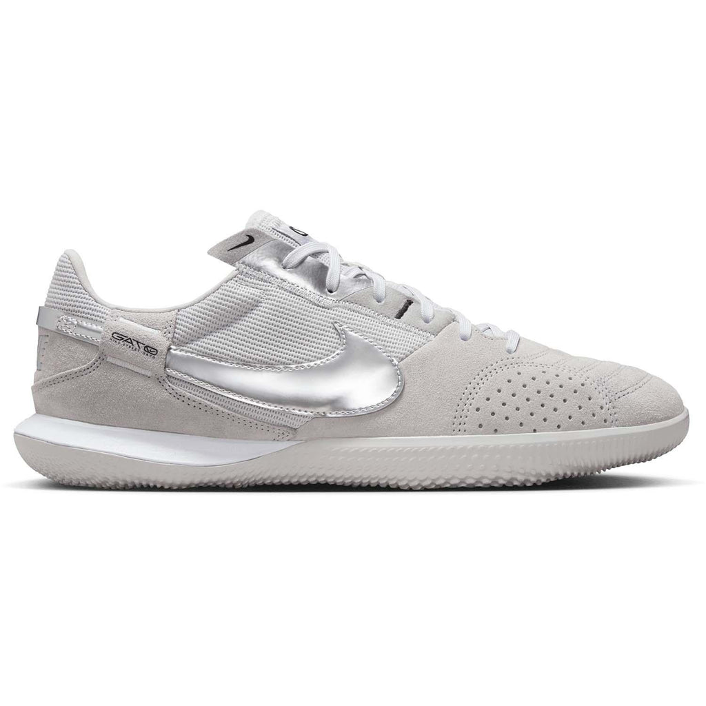 streetgato low-top soccer shoe