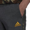 Essentials Fleece Camo-Print broek