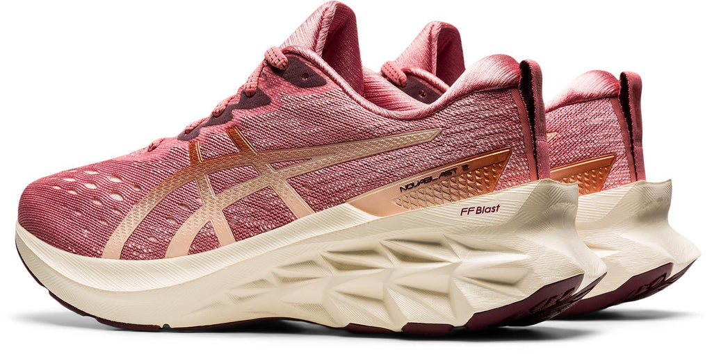 Novablast 2 hardloopschoenen