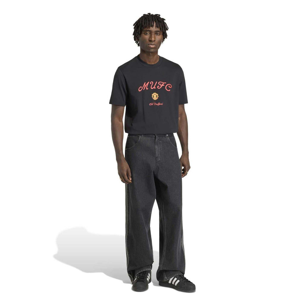 Manchester United Seasonal Graphic T-shirt