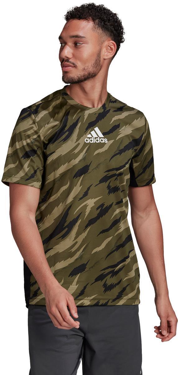 FEELSTRCAMO TEE. T-Shirt