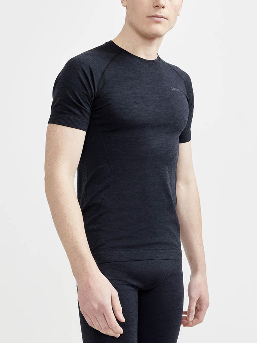 Core Dry Active Comfort shortsleeve shirt