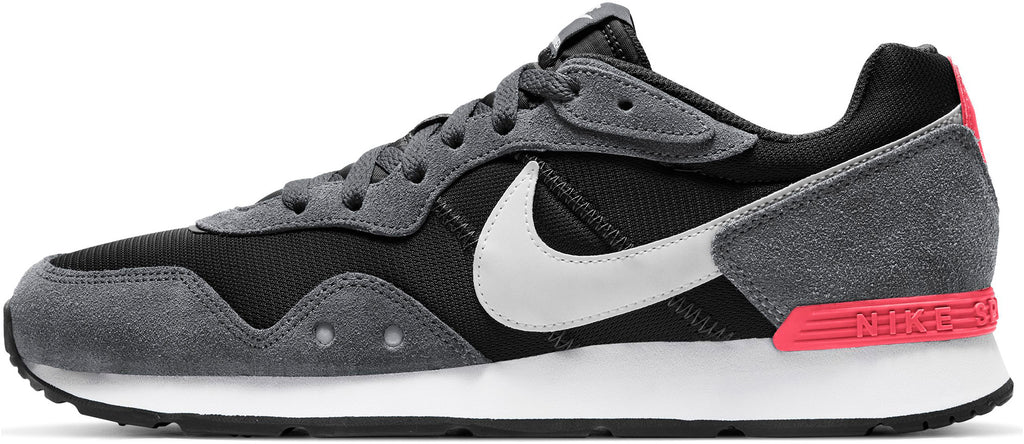 Venture Runner sneakers