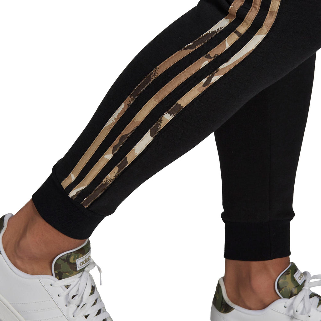 Essentials Fleece Camo-Print broek