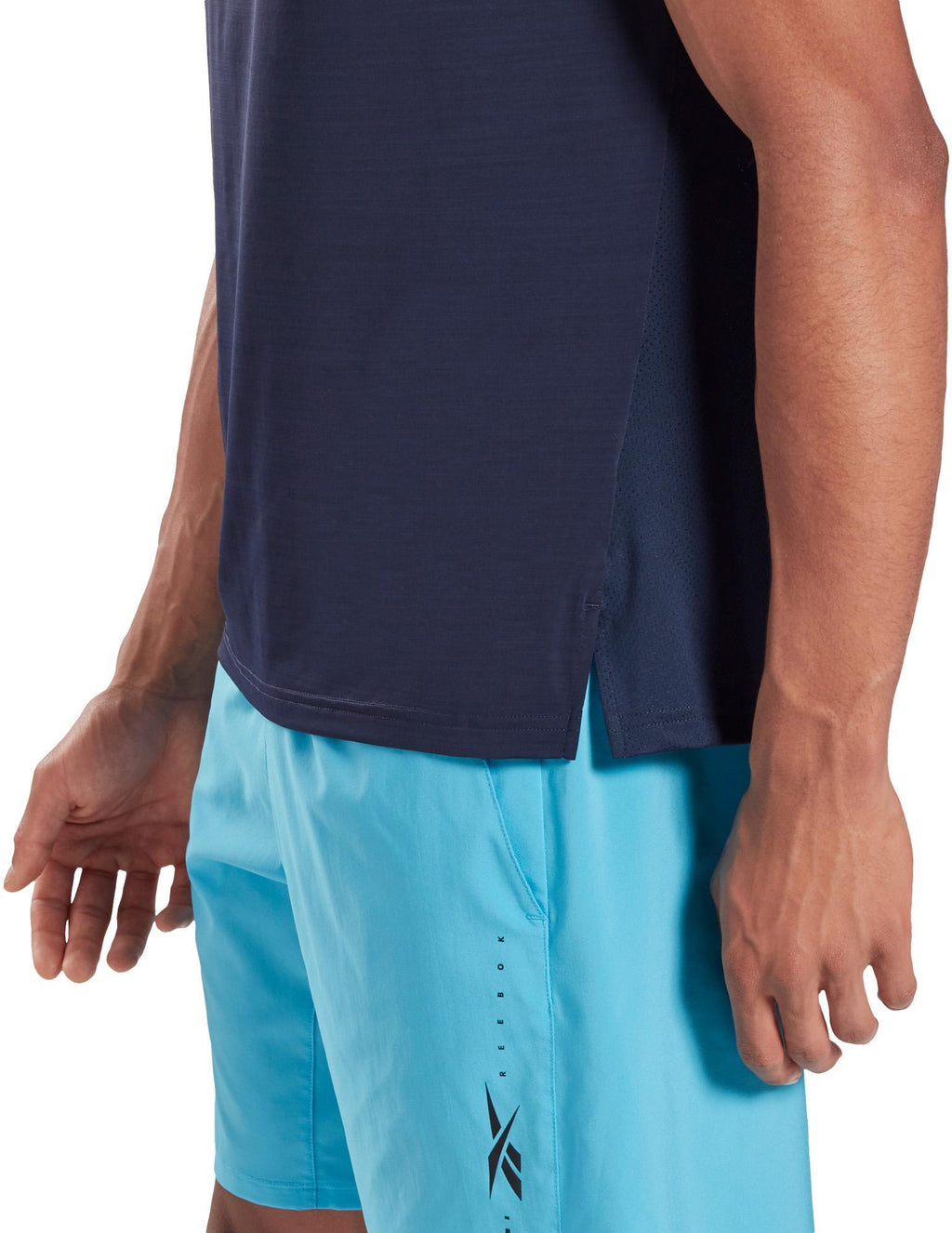 TS AC SOLID MOVE TEE
