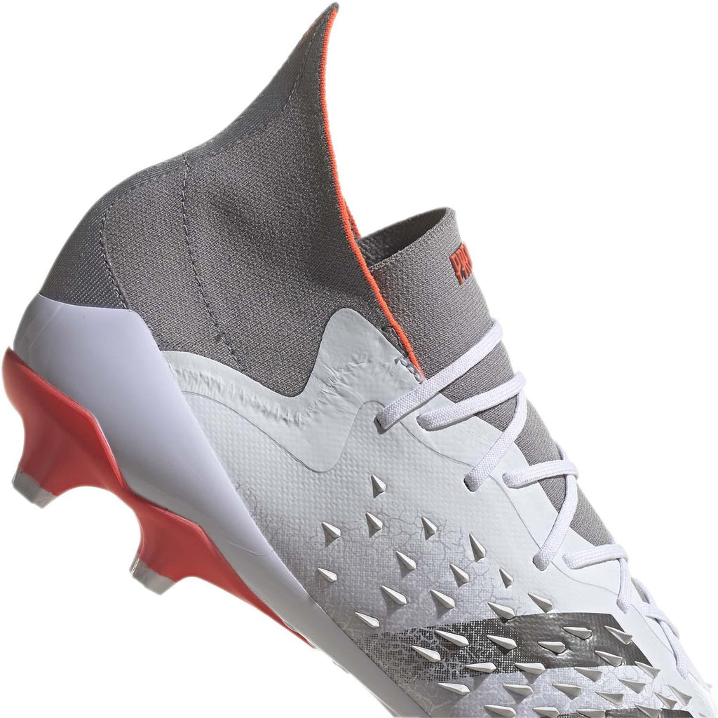 Predator Freak .1 AG. Multinockenschuh UK-Gr.