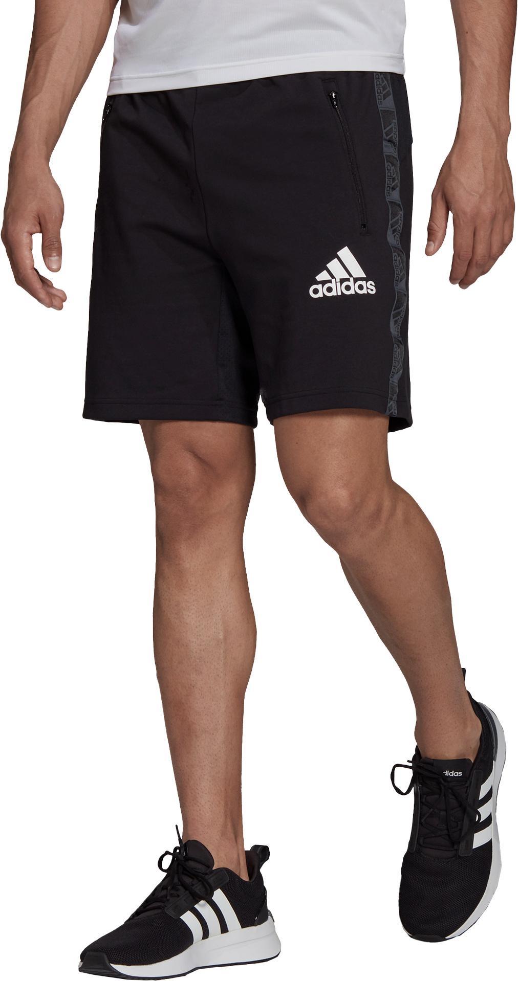 AEROREADY Designed to Move Sport Motion Logo short