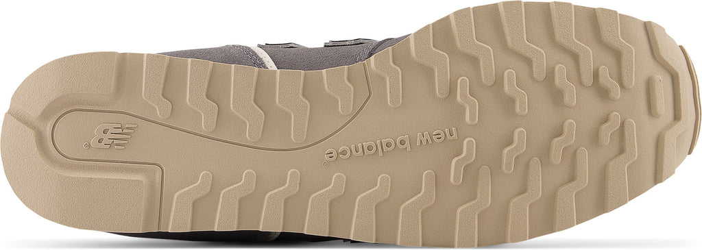 373v2 sneakers