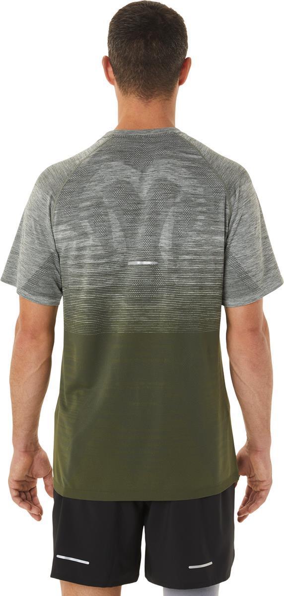 Seamless t-shirt