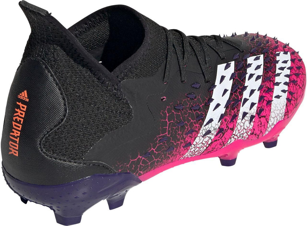 PREDATOR FREAK .1 FG J