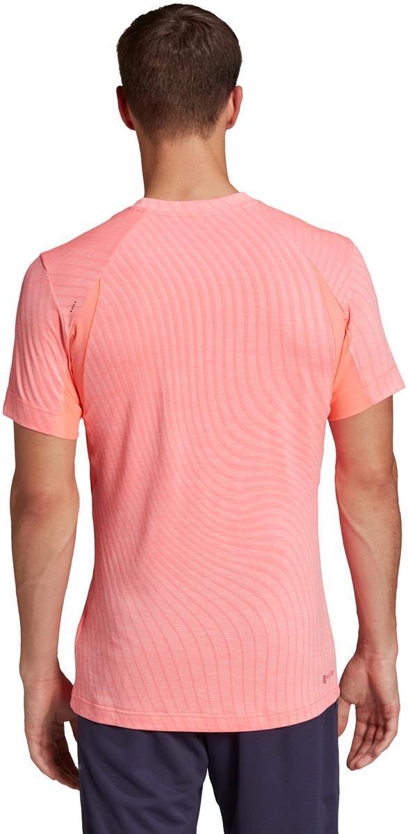 T FREELIFT TEE. Tennisshirt