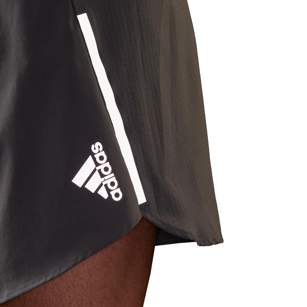 D4R SHORT 7. Laufshort