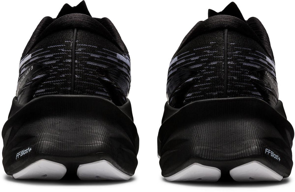 Novablast 3 hardloopschoenen