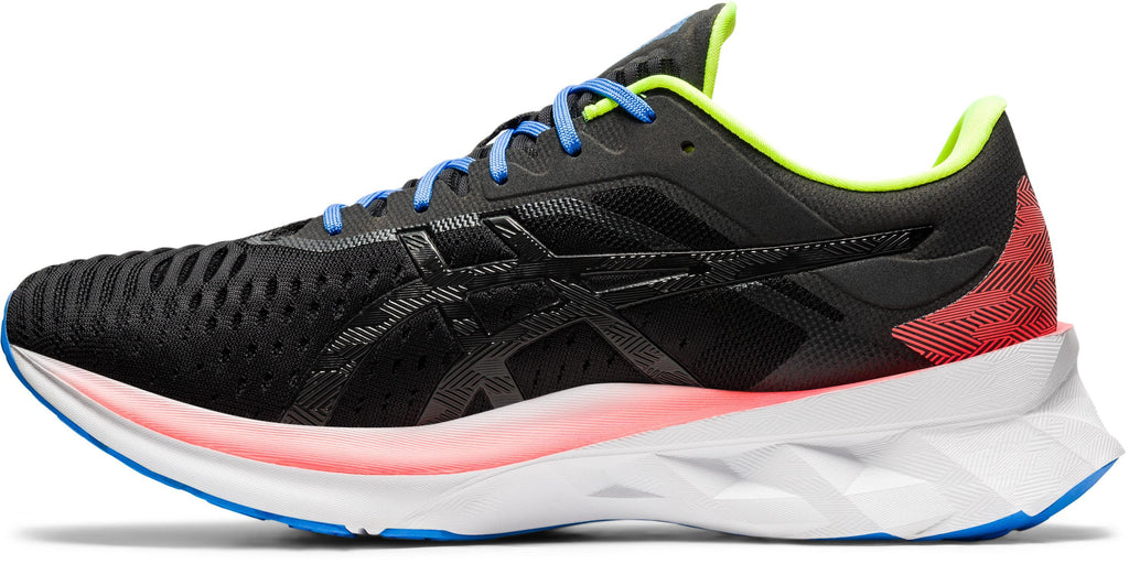 Novablast hardloopschoenen