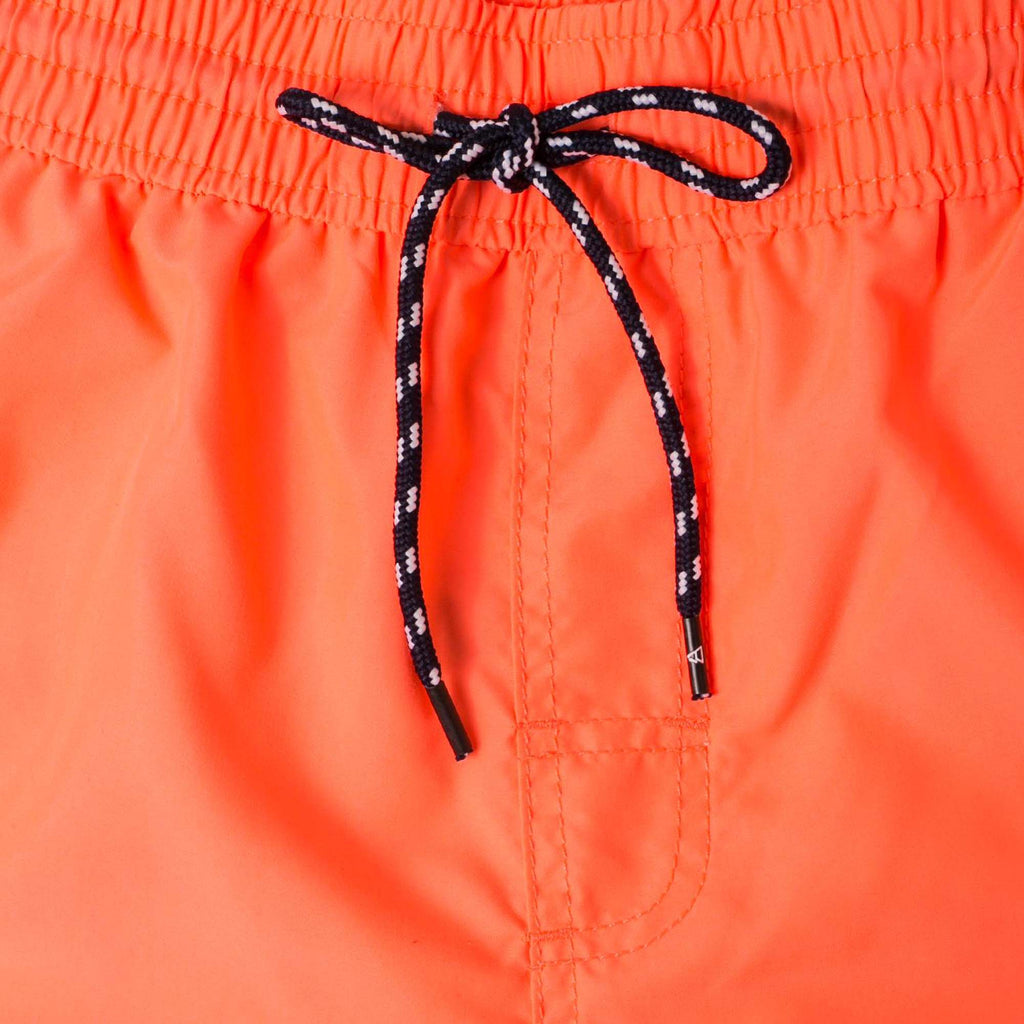 Crisp short