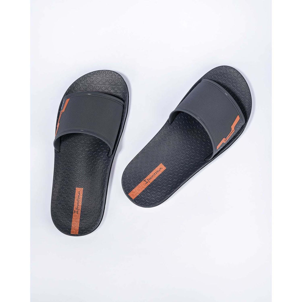 Sporty slippers