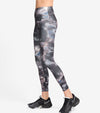 One High-waisted 7/8 legging