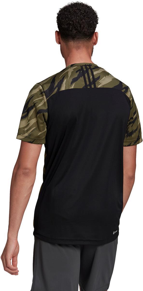 FEELSTRCAMO TEE. T-Shirt