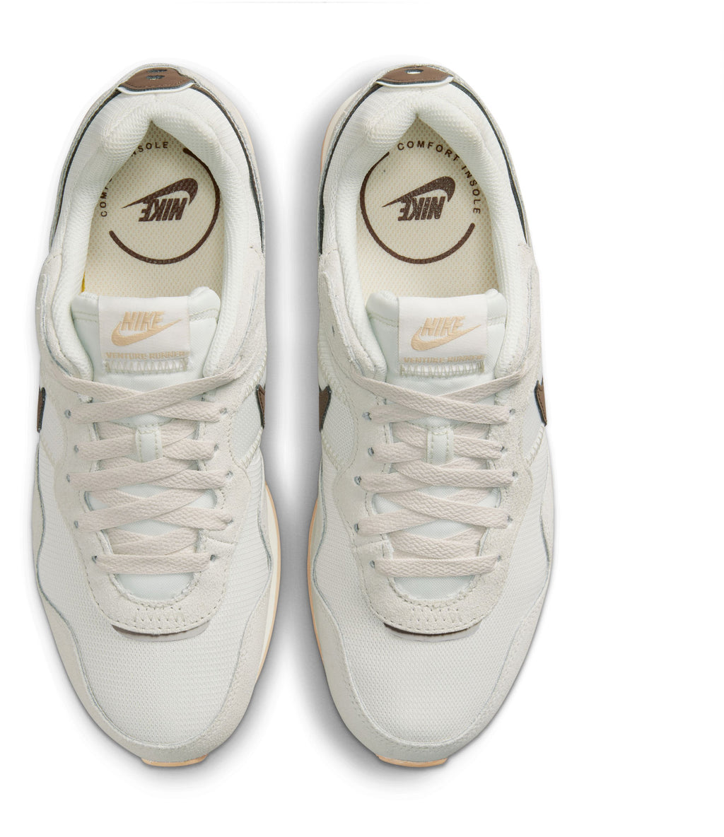 Venture Runner sneakers