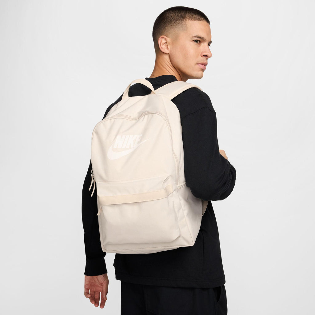 heritage backpack (25l)
