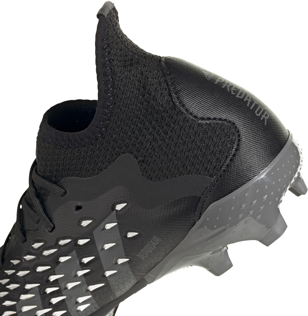 PREDATOR FREAK .1 FG J