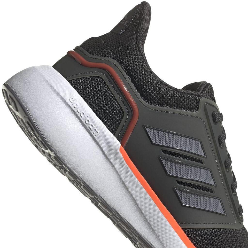 UB19 TD