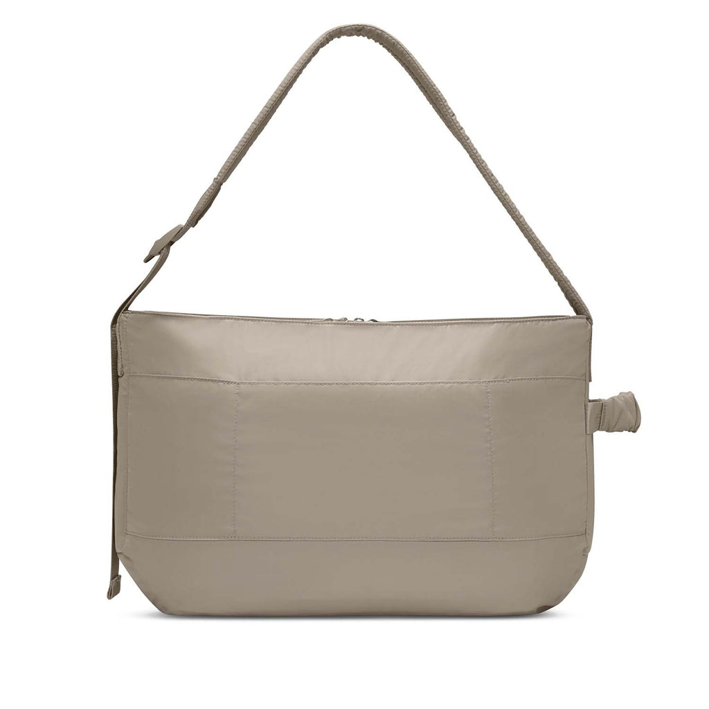 one tote bag (25l)