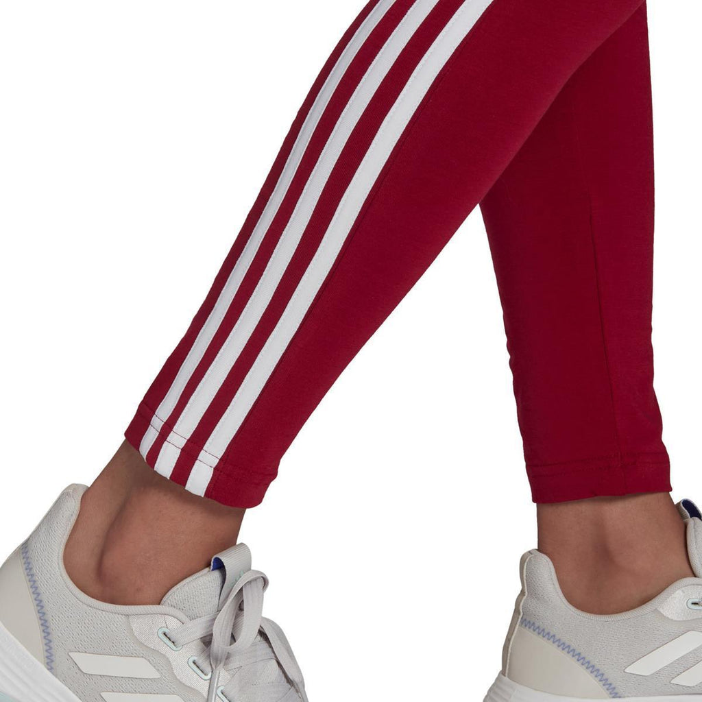 W 3s Leg