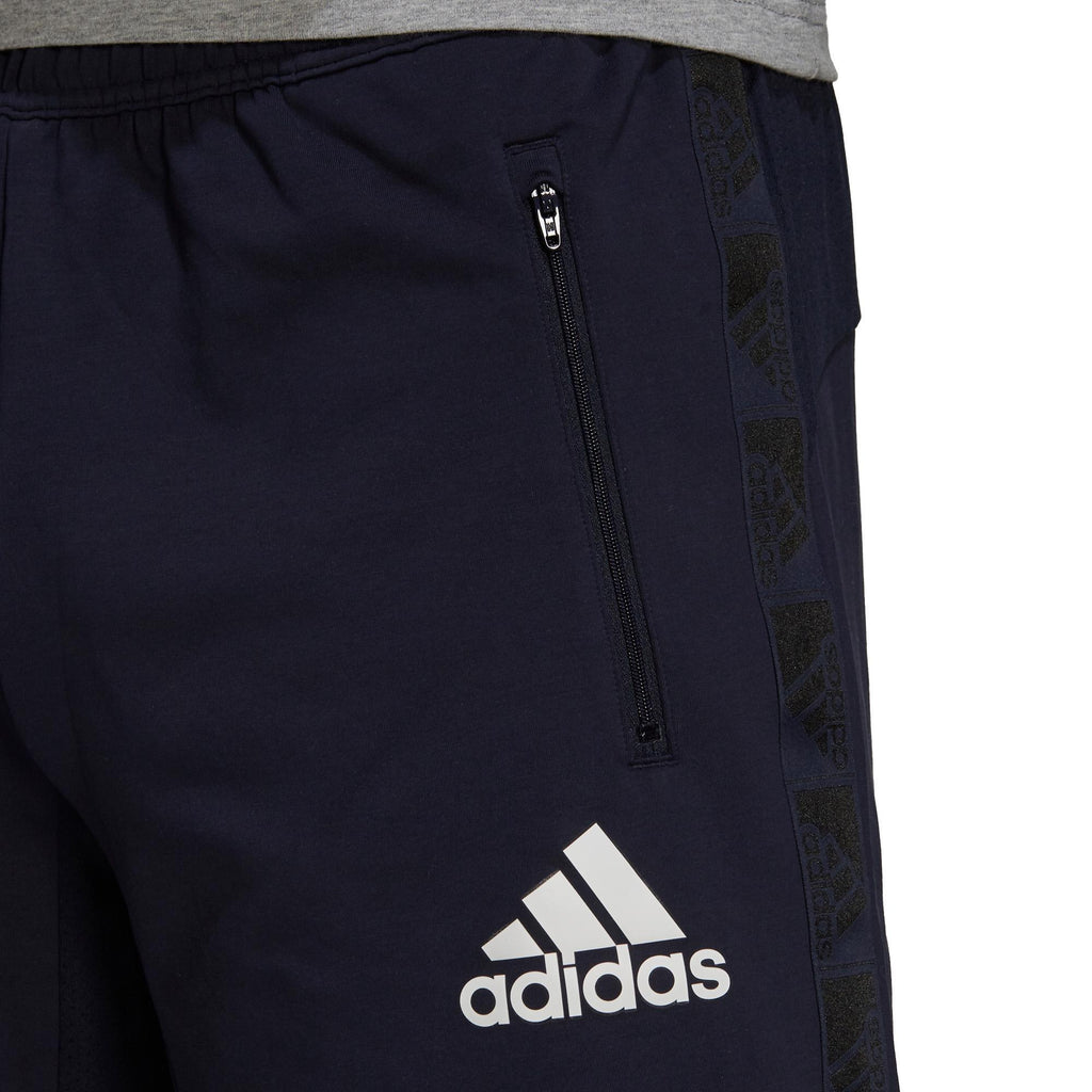 AEROREADY Designed to Move Sport Motion Logo short