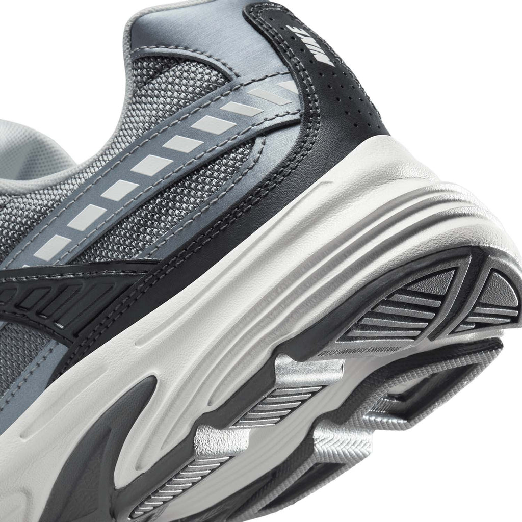 initiator schoenen