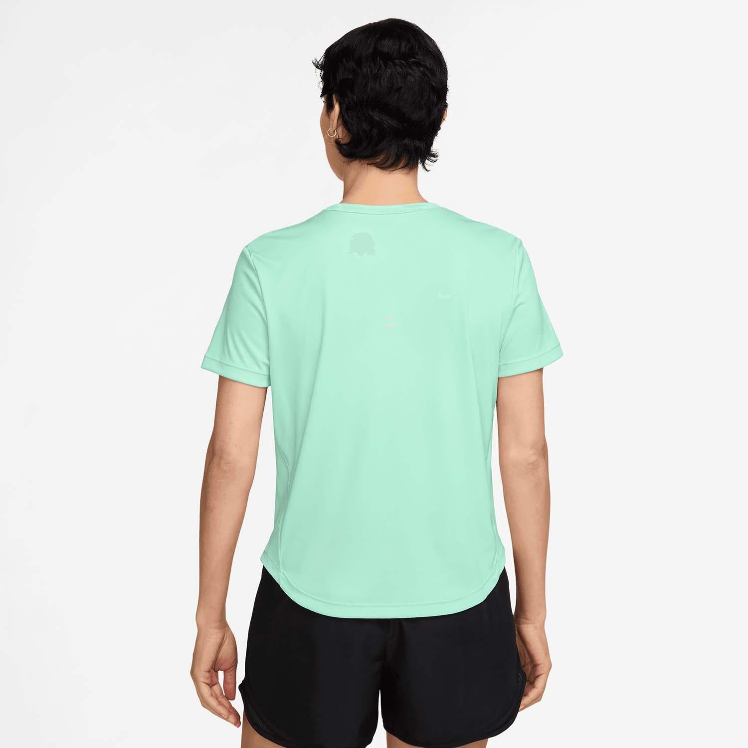 nike tempo women's dri-fit short-sl