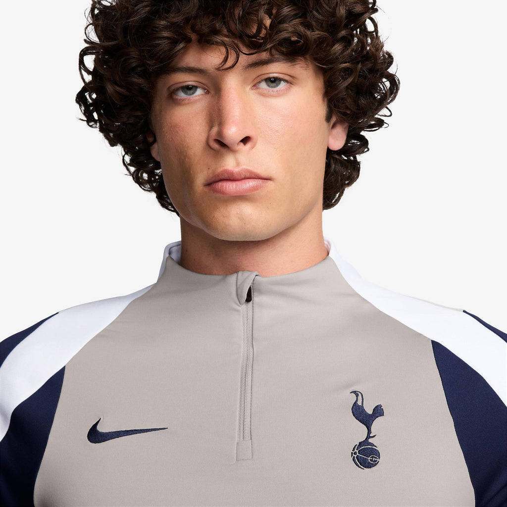 Tottenham Hotspur 2025/26 Dri-FIT Strike Drill top