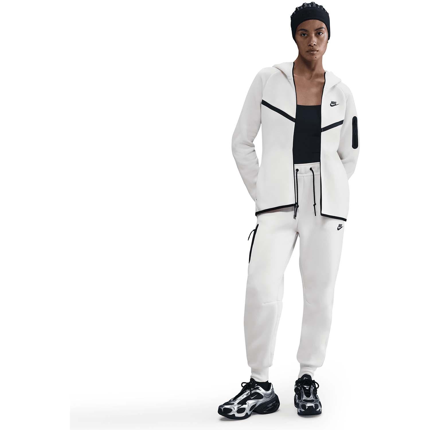 sportswear tech fleece windrun