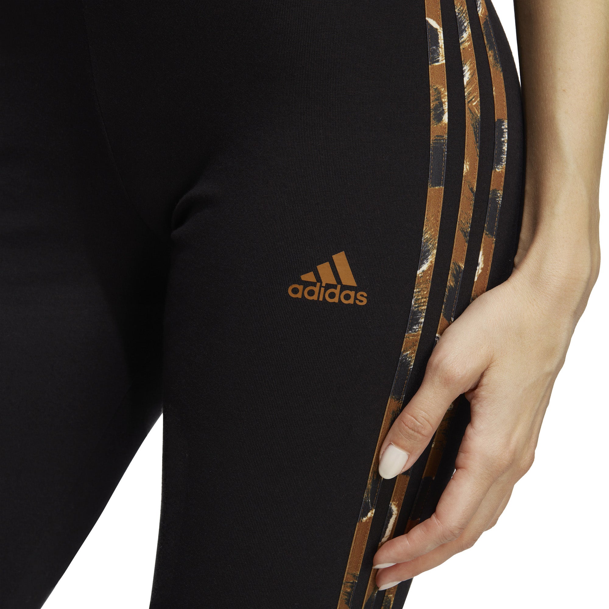 Essentials 3-Stripes Animal Print Legging