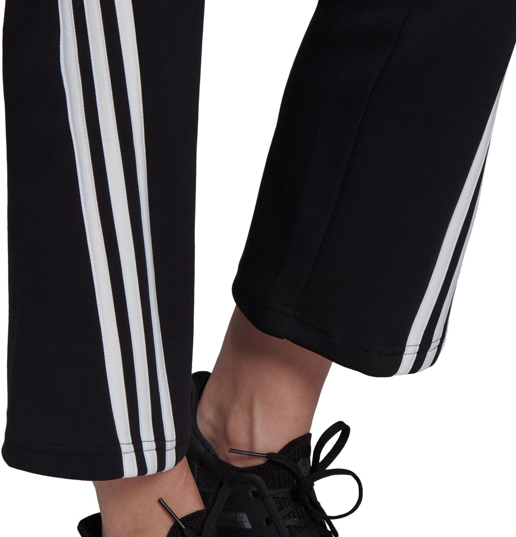 Sportswear Future Icons 3-Stripes Flare Broek