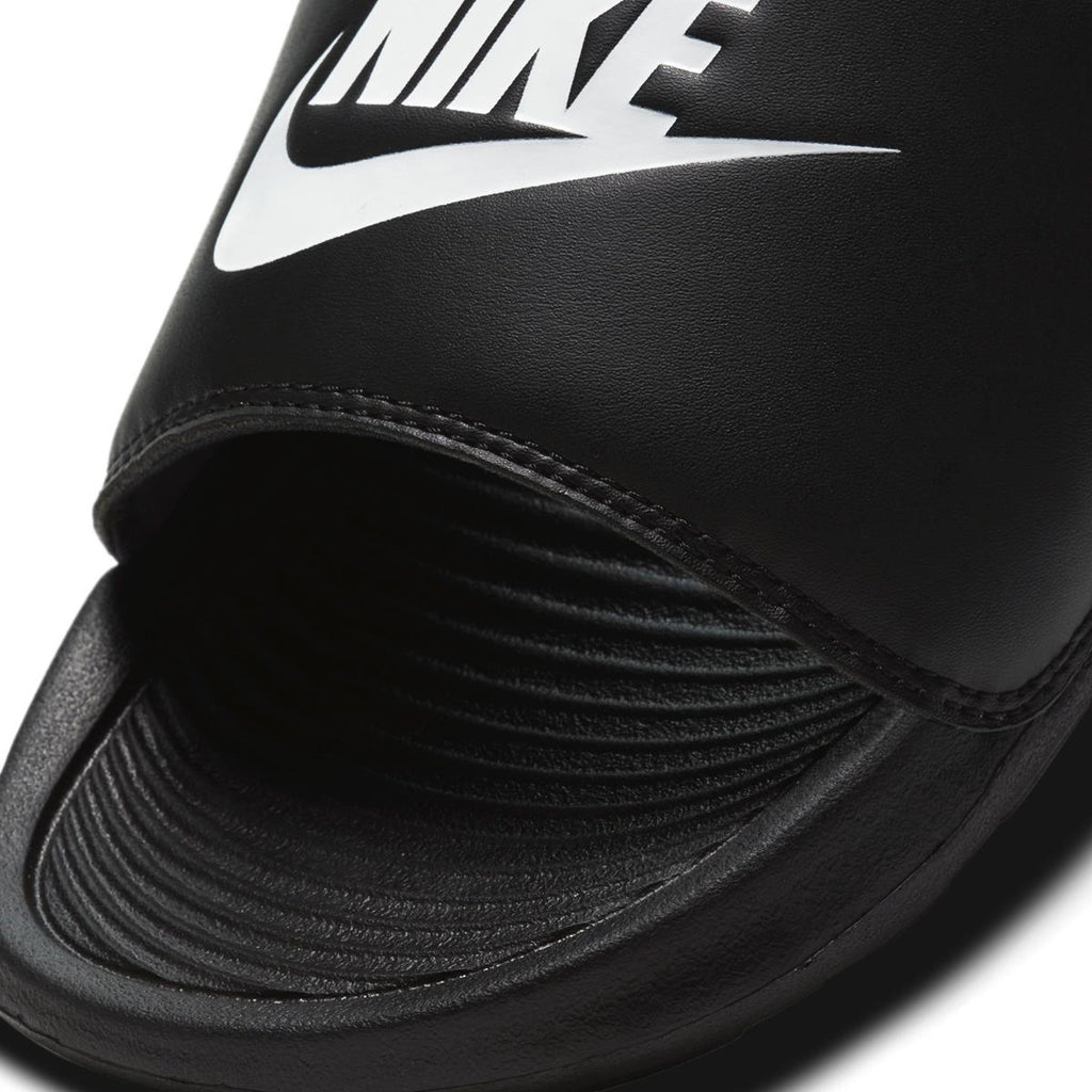 W NIKE VICTORI ONE SLIDE
