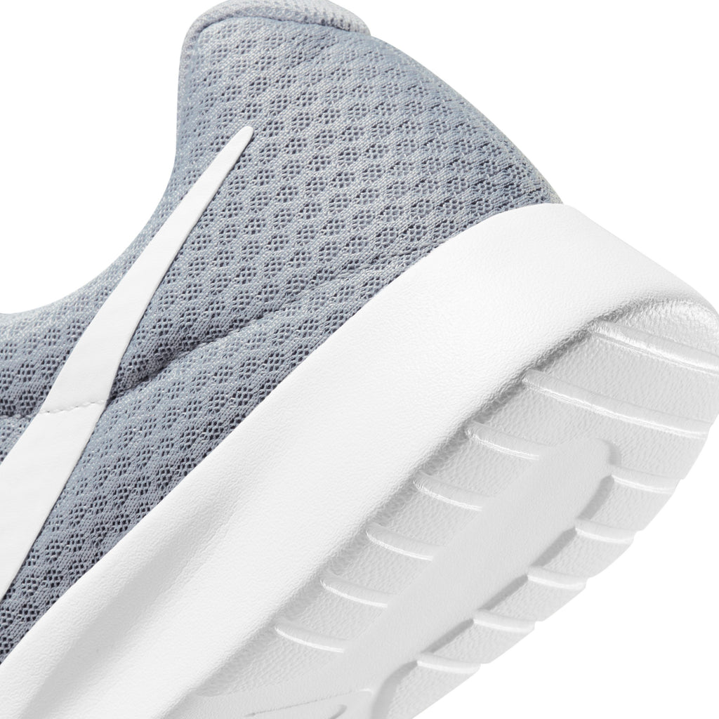 Tanjun  sneakers