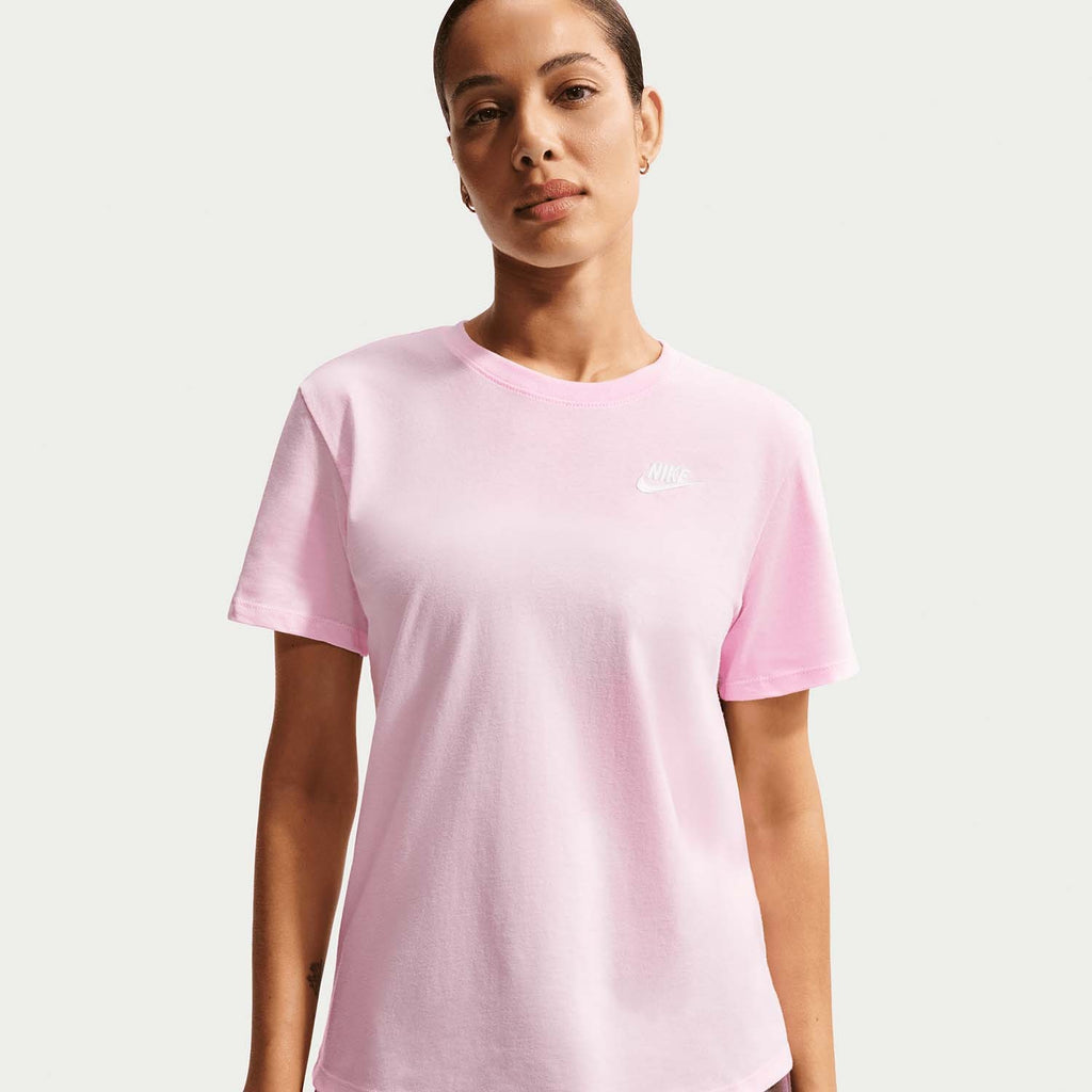 Sportswear Club Essentials T-shirt