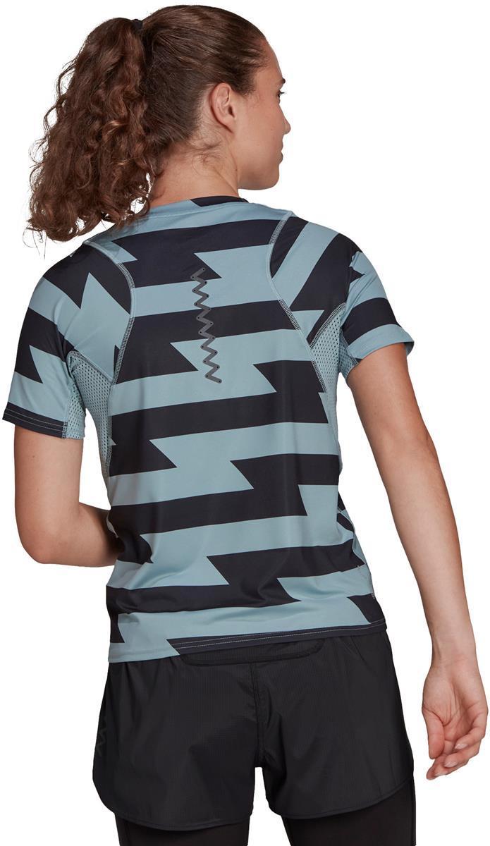 RN FAST AOP TEE. Laufshirt